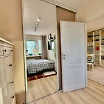 5 Ac Rondo Onz Metro Wifi 80'tv Oled Netflix Hbo Appletv * Varšava
