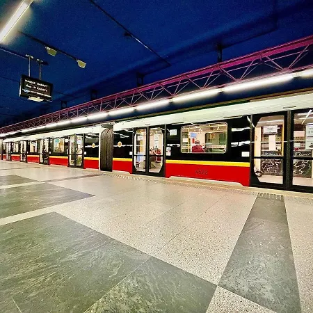 アパート 5 Ac Rondo Onz Metro Wifi 80'tv Oled Netflix Hbo Appletv ワルシャワ