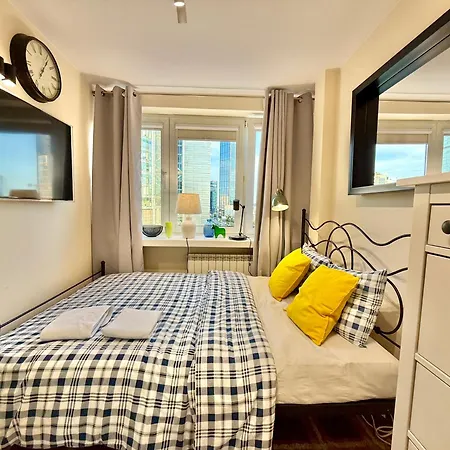 5 Ac Rondo Onz Metro Wifi 80'tv Oled Netflix Hbo Appletv Apartment Warschau