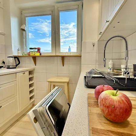 5 Ac Rondo Onz Metro Wifi 80'tv Oled Netflix Hbo Appletv Apartment Warschau