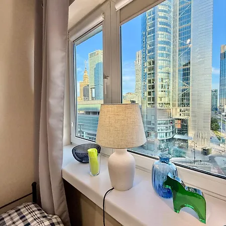 アパート 5 Ac Rondo Onz Metro Wifi 80'tv Oled Netflix Hbo Appletv ワルシャワ