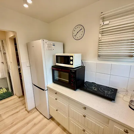 5 Ac Rondo Onz Metro Wifi 80'tv Oled Netflix Hbo Appletv * ワルシャワ