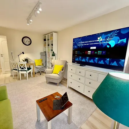 5 Ac Rondo Onz Metro Wifi 80'tv Oled Netflix Hbo Appletv ワルシャワ