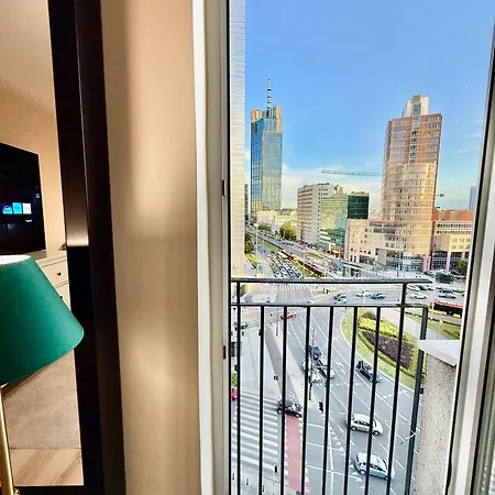 Apartment 5 Ac Rondo Onz Metro Wifi 80'tv Oled Netflix Hbo Appletv